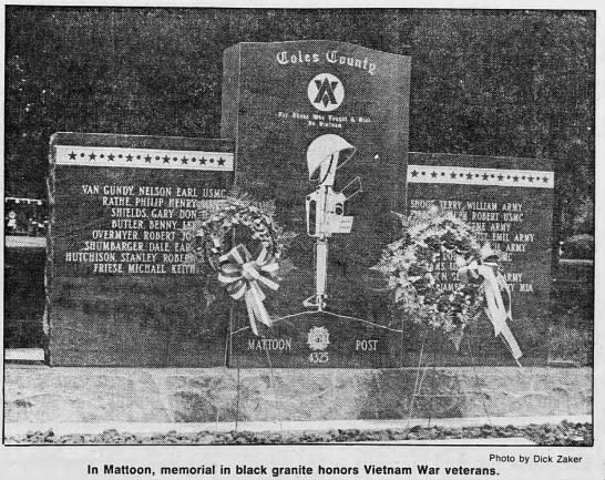 Memorial in black granite honors Vietnam veterans
